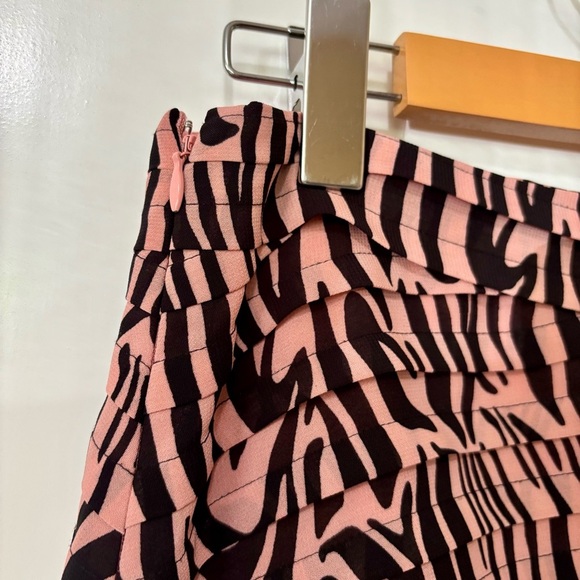 Armani Exchange| Pink & Black Ruffled Zebra Print Mini Skirt Sz 2 - Picture 3 of 5